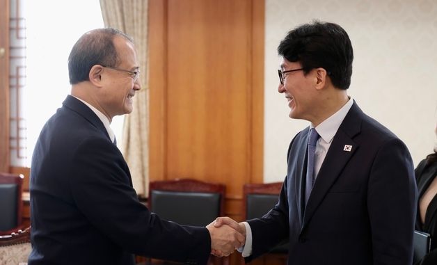 홍콩 중화총상회장 접견하는 김민석 총리