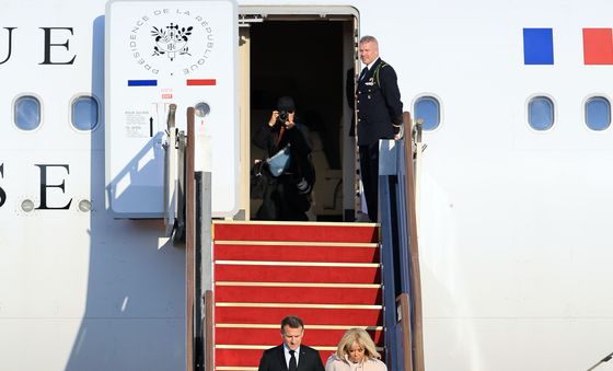 마크롱 대통령 부부, 한국 도착