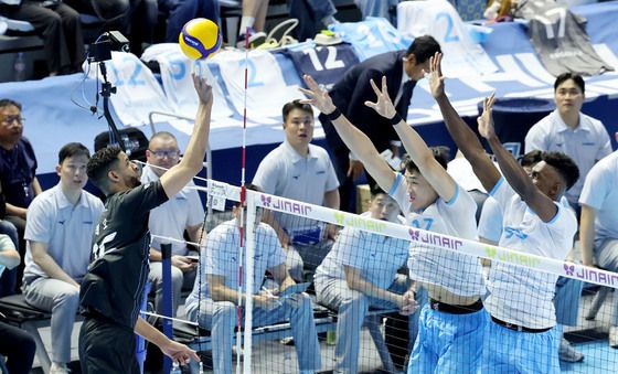 레오 '긴 체공시간 이용한 공격'