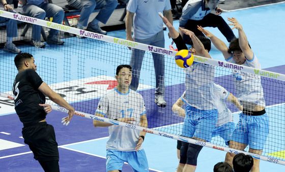 한선수·정한용 '철벽 수비'