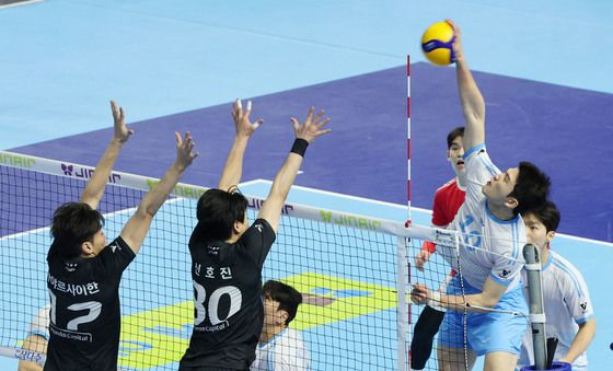 정지석 '어림없지'