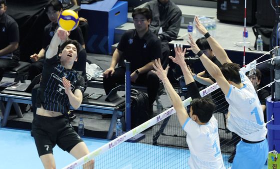 허수봉 '가볍게'