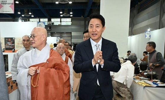 서울국제불교박람회 찾은 오세훈 시장