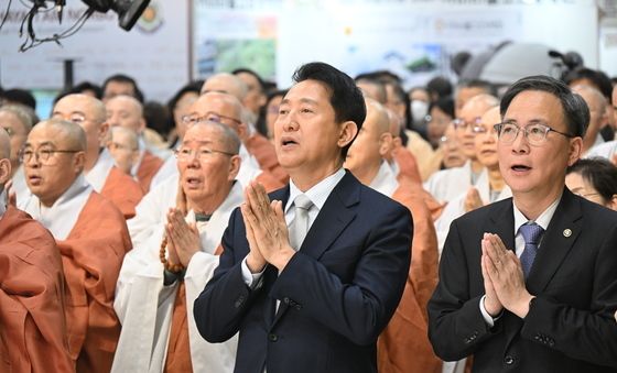 반야심경 독경하는 오세훈 시장