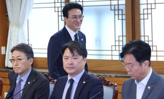 새만금·전북 대혁신 TF 2차 회의 참석하는 김민석 총리