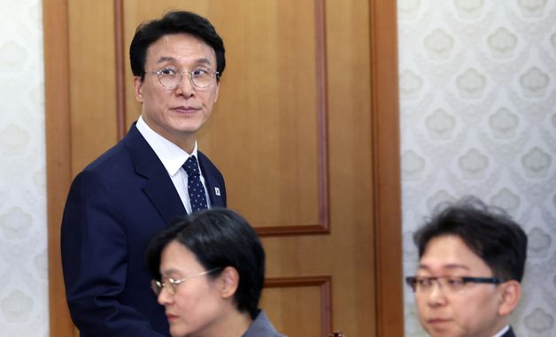 양성평등위원회 참석하는 김민석 총리