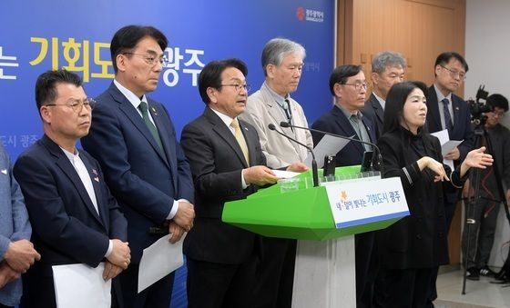 강기정 광주시장 "5·18 정신 헌법에 수록해야"