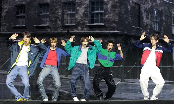 컴백 무대 선보이는 코르티스