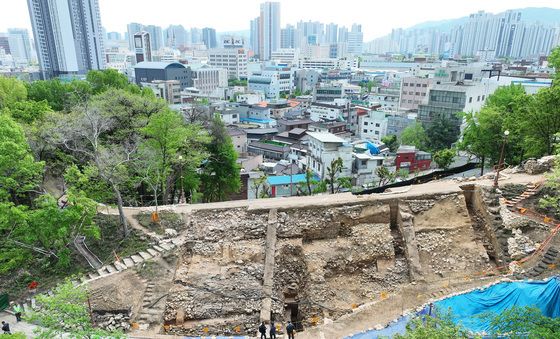 공개 설명회 열린 '대구 달성' 남측 성벽 발굴 조사