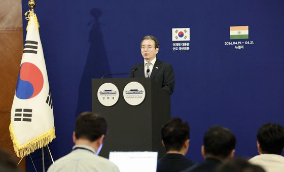 인도 순방 브리핑하는 김용범 정책실장