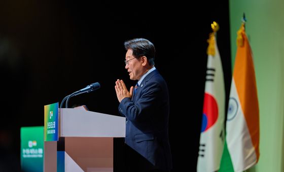 이재명 대통령 "나마스테"