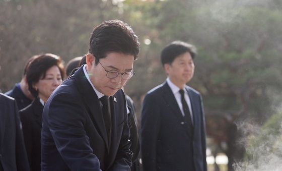 분향하는 정원오 후보