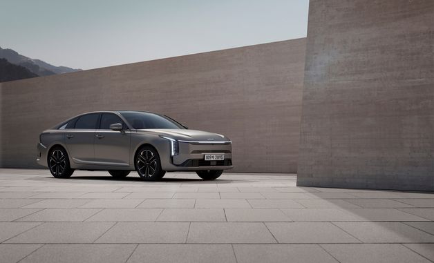 기아, 'The 2027 K8' 출시