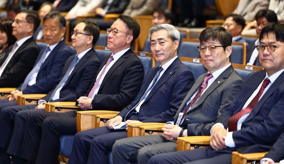 취임식 자리한 신현송 신임 한은 총재