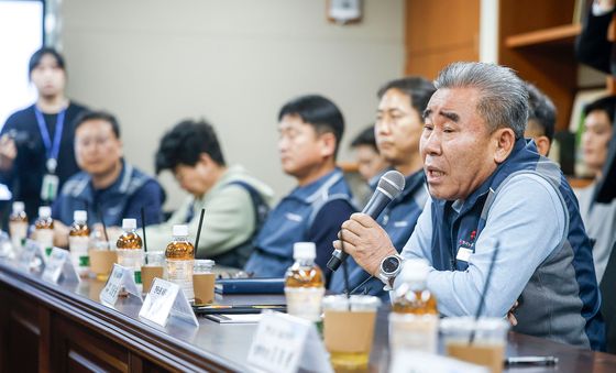 인사말 하는 김기철 의장