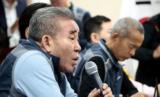 인사말 하는 김기철 의장