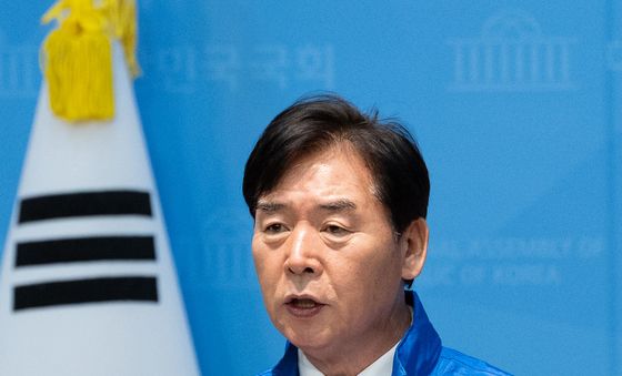 지지 호소하는 오중기 예비후보