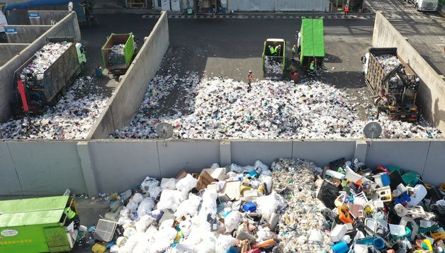 '지구를 지켜주세요'