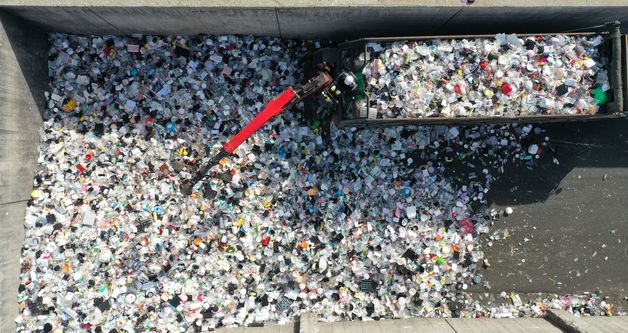 '일회용품 사용 줄이고 지구를 지켜요'