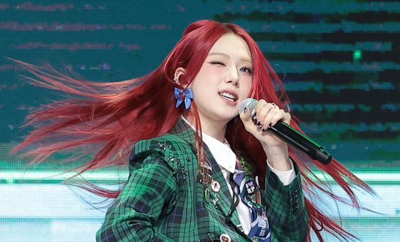 언차일드 박예은, 인형이 따로없네