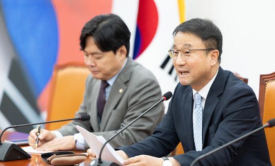 사퇴 의사 밝히는 한병도