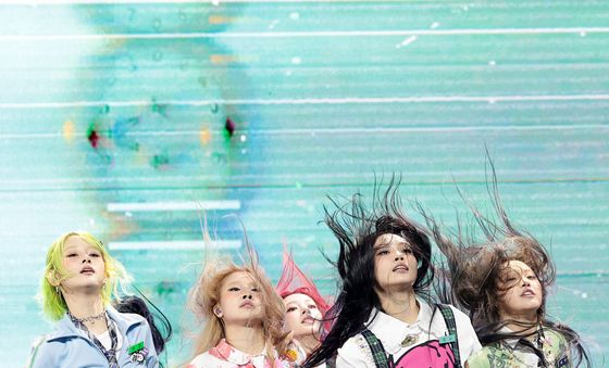 '위 아 언차일드' 발매 쇼케이스