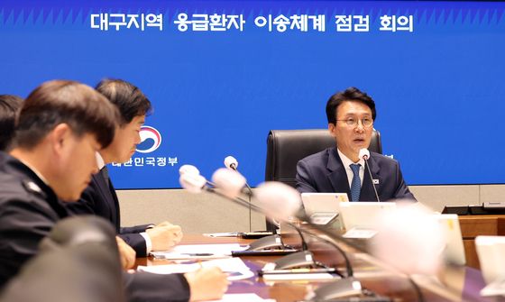 대구지역 응급환자 이송체계 점검회의 주재하는 김민석 총리