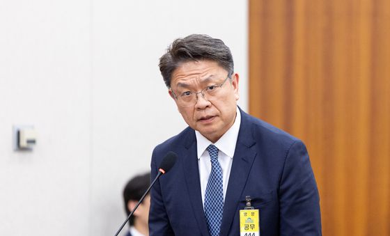 청문회 답변하는 이시원 전 공직기강비서관