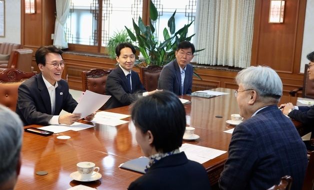 김민석 총리, 에너지 안보 경쟁력 강화 간담회