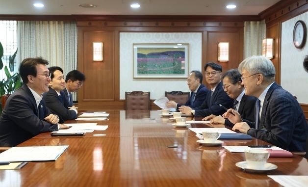 김민석 총리, 에너지 안보 경쟁력 강화 간담회