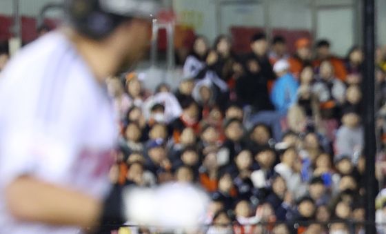 김태연, 안정적인 수비