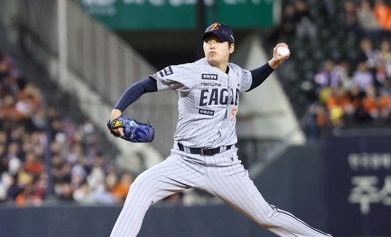 투구하는 한화 조동욱