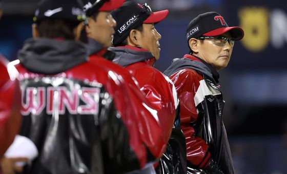 6-5 승리 거둔 염경엽 감독