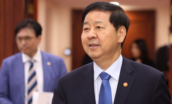 비상경제본부회의 참석하는 구윤철 부총리