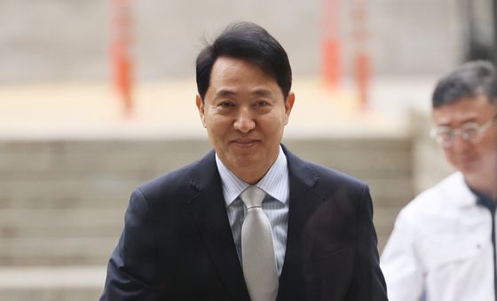 '정치자금법 위반' 공판 출석하는 오세훈 시장