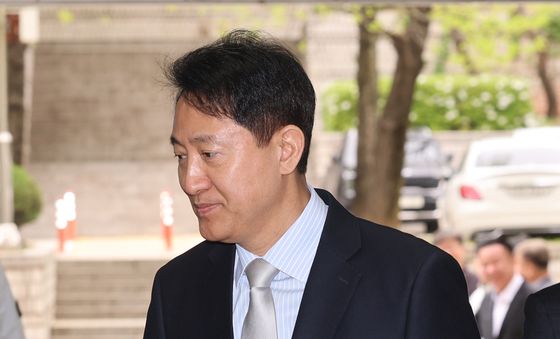 오세훈 시장, '명태균 여론조사 의혹' 사건 공판 출석