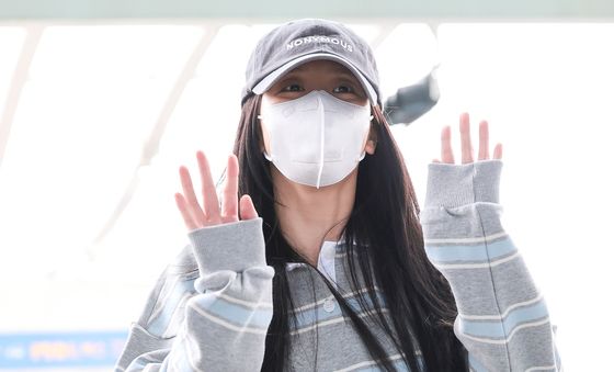 블랙핑크 지수, 파리 출국