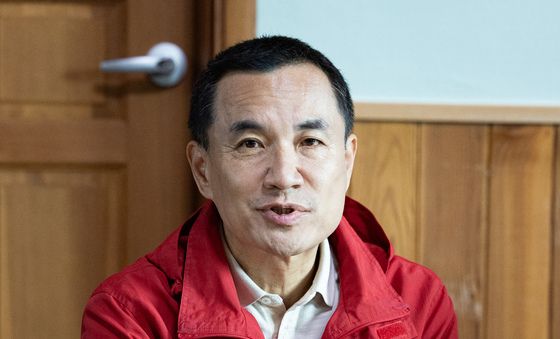 인사말하는 김진태 강원지사