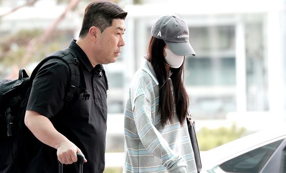 파리로 떠나는 지수