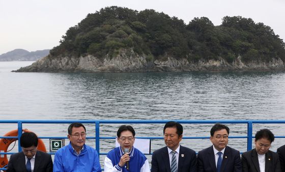 발언하는 김경수 민주당 경남지사 후보