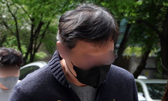 '인플루언서 수사 무마' 사건 청탁 재력가 영장심사 출석