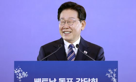 이재명 대통령, 베트남 동포 오찬 간담회 미소