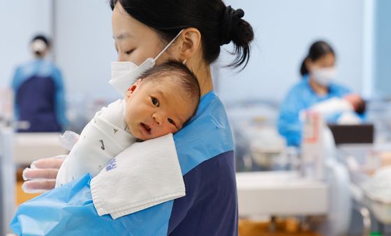 '세상에 온 것을 환영해'