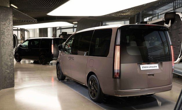 현대차, '더 뉴 스타리아 일렉트릭· 더 뉴 스타리아 리무진' 출시