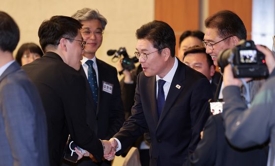 인사하는 정원오