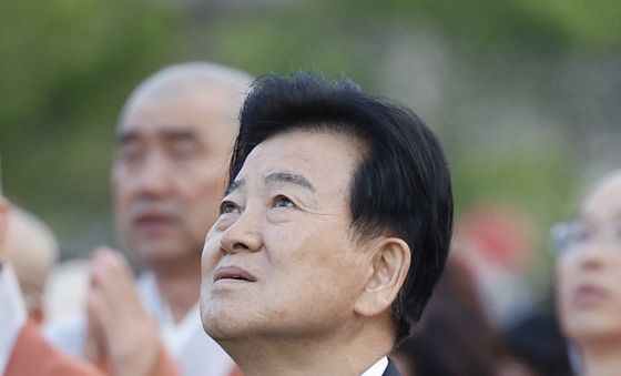 정동영 통일부 장관, 봉축점등식 참석