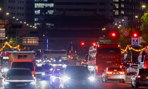 지구의 날, 불 꺼진 숭례문