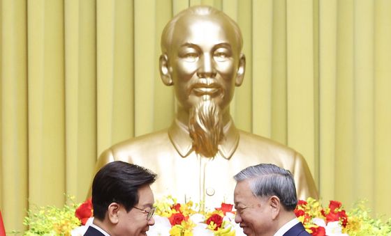 마주 보는 한-베트남 정상