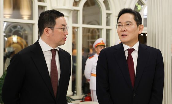 대화하는 이재용·구광모 회장