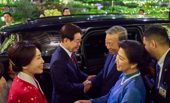 인사 나누는 한-베트남 정상